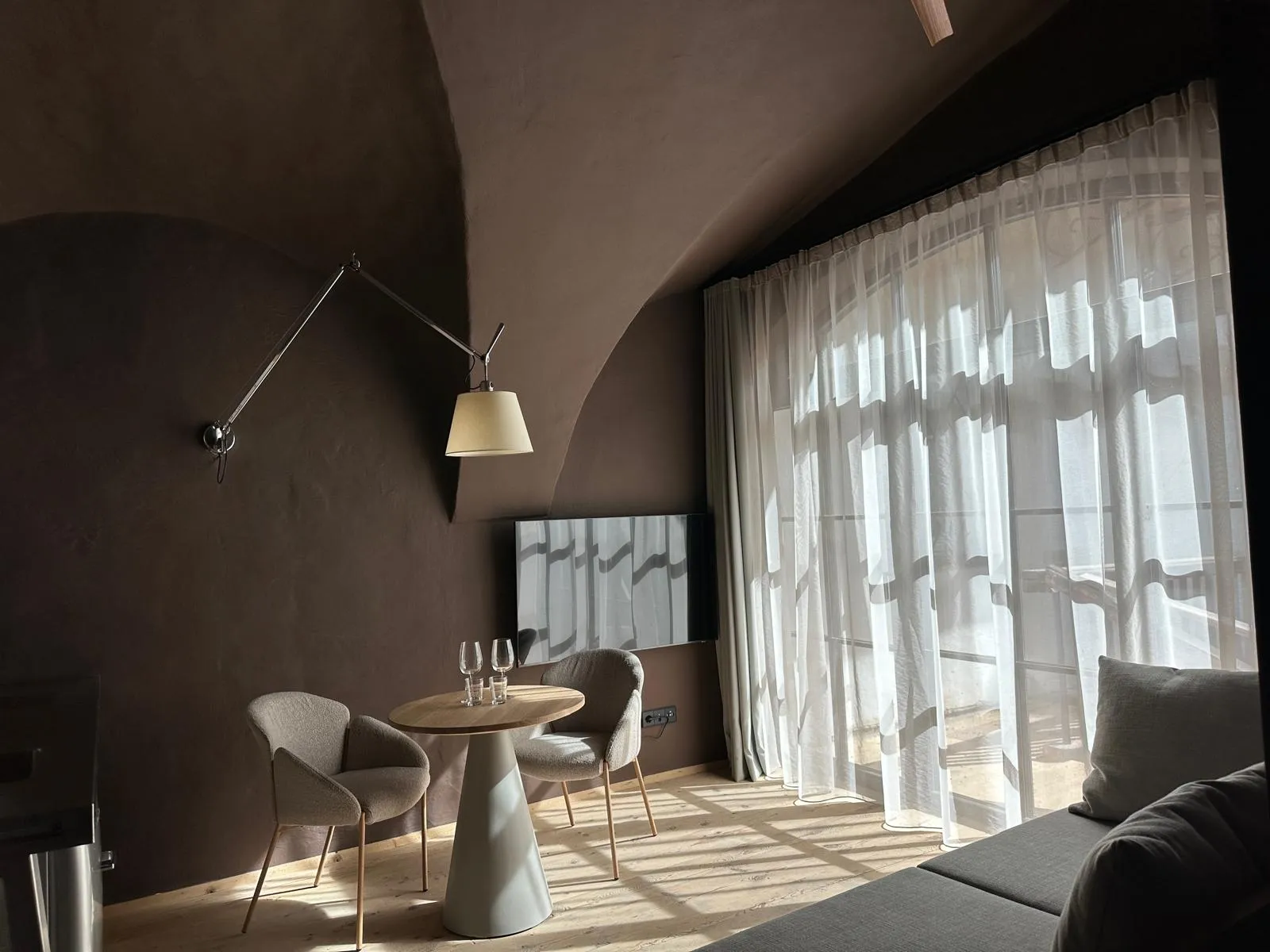 SUITE LM 2