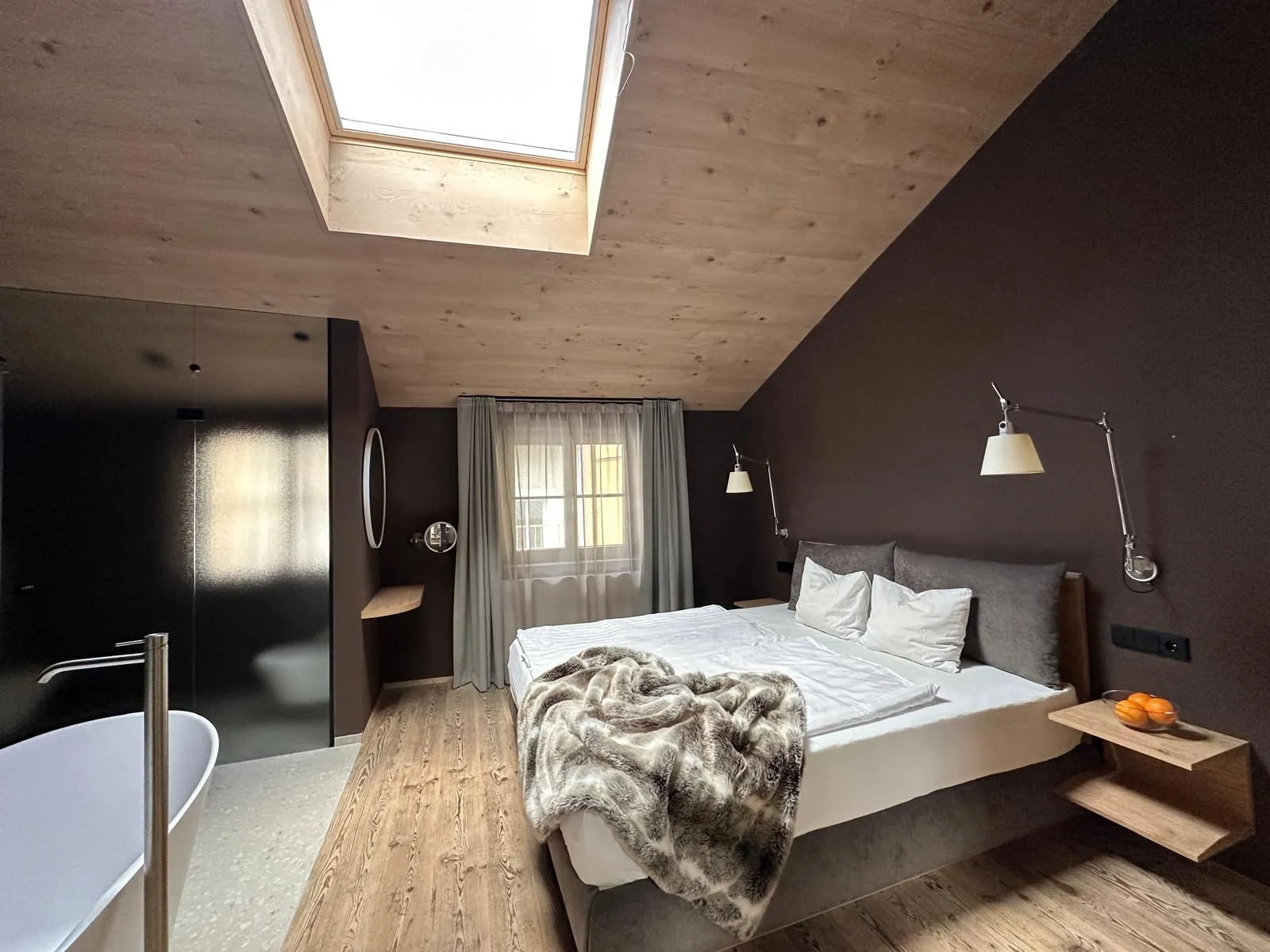 SUITE LM 3